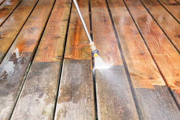 Why Choose Our Certified Pressure Washing Experts for Your Project Needs in Zolfo Springs, FL?